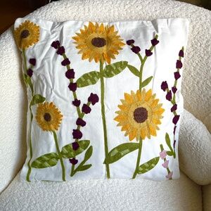 2PC Sunny Sunflower Embroidered Pillowcase